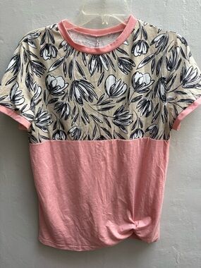 NWT Elsie & Zoey top size S/M
